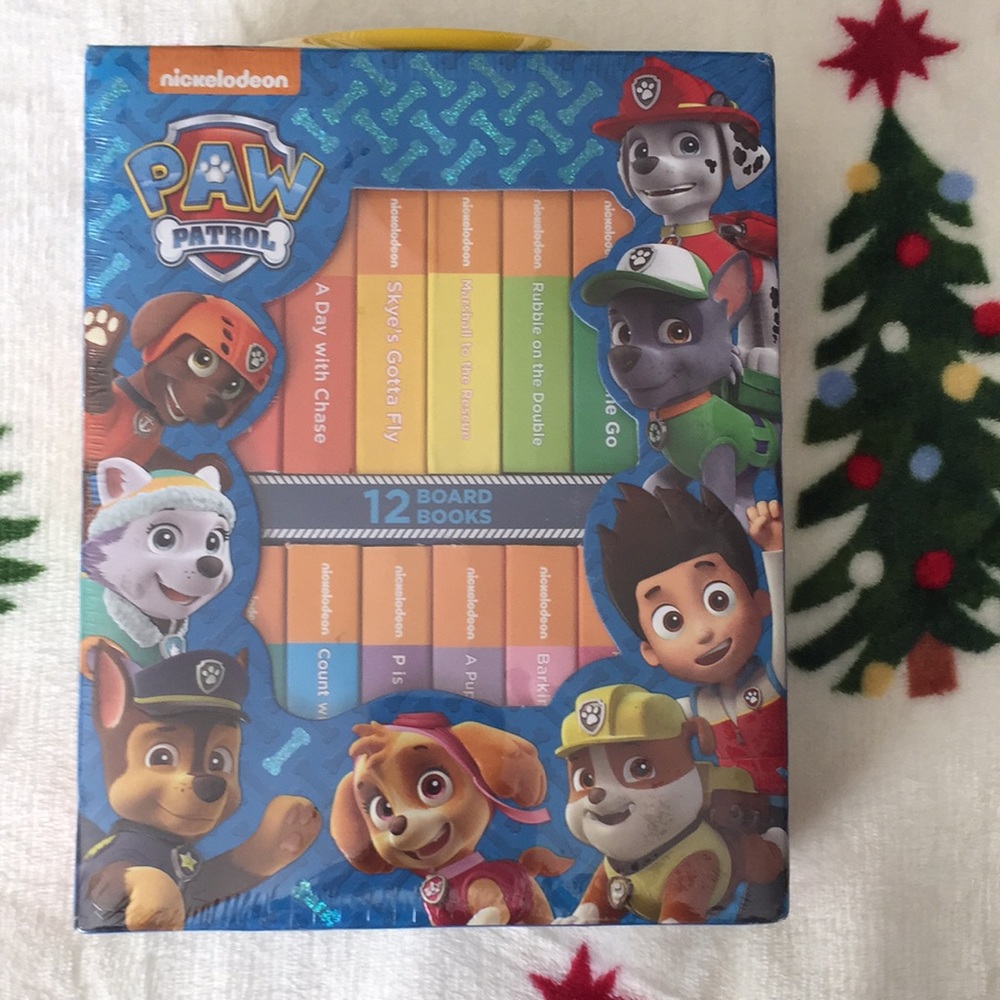 NIB Paw Patrol Book Set